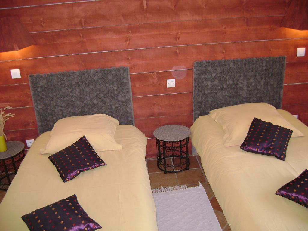 Les Chandelles Bed & Breakfast Villiers-le-Morhier Bilik gambar